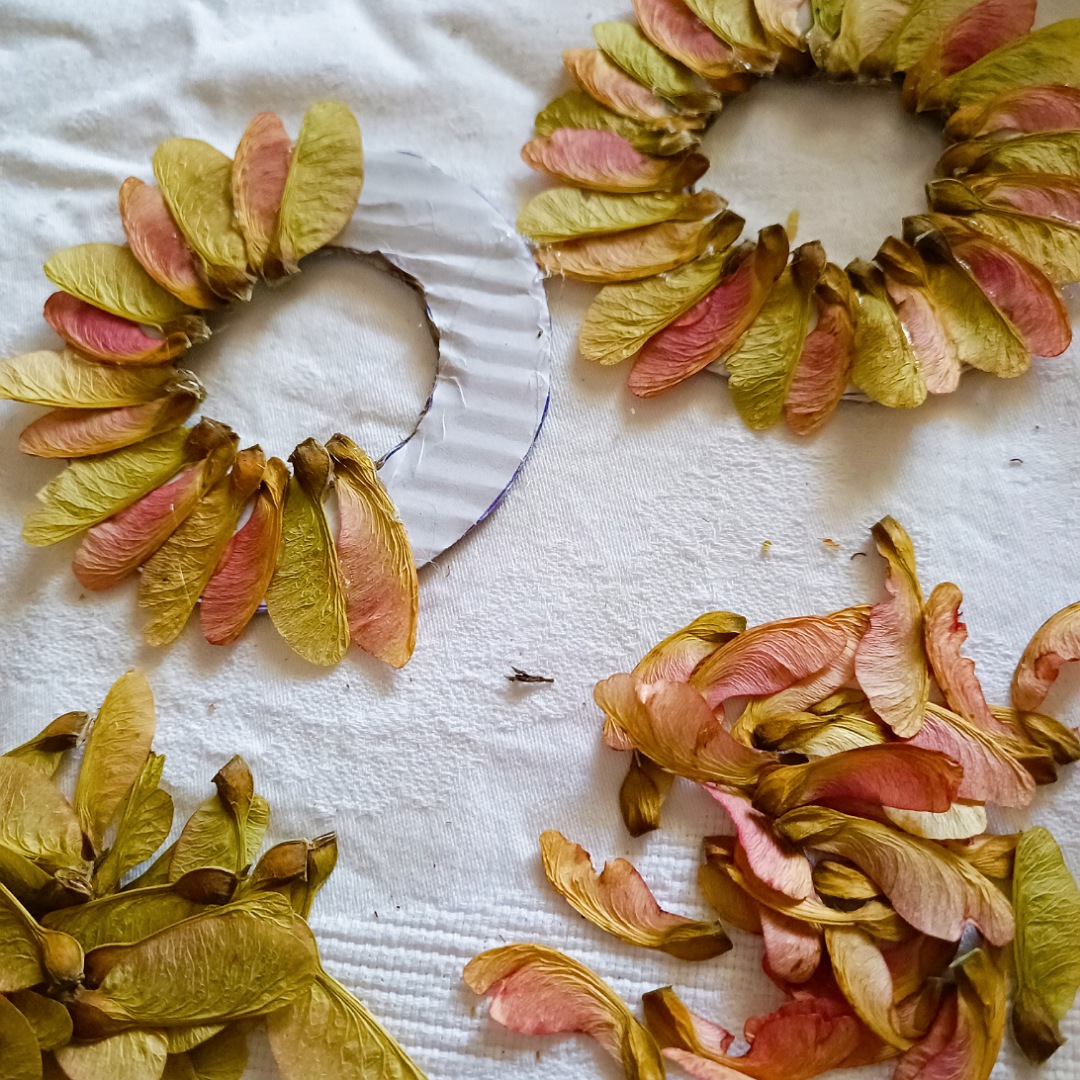 Basteln mit Ahorn-Früchten